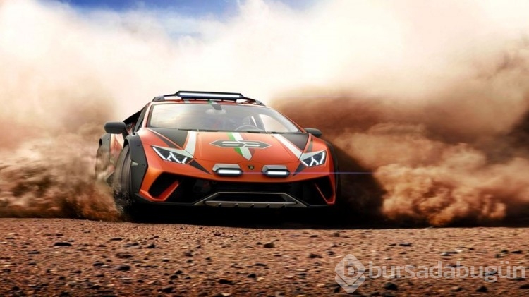 Lamborghini asfaltın dışına çıktı