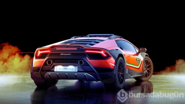 Lamborghini asfaltın dışına çıktı