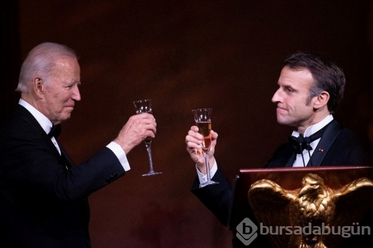 Beyaz Saray'da Devlet yemeğine ünlü kişilerde katıldı