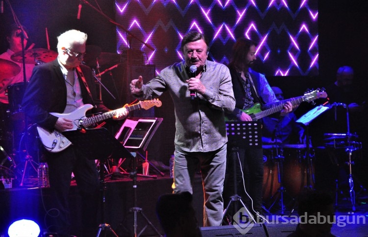 Selami Şahin'den Bursa'da müzik dolu gece