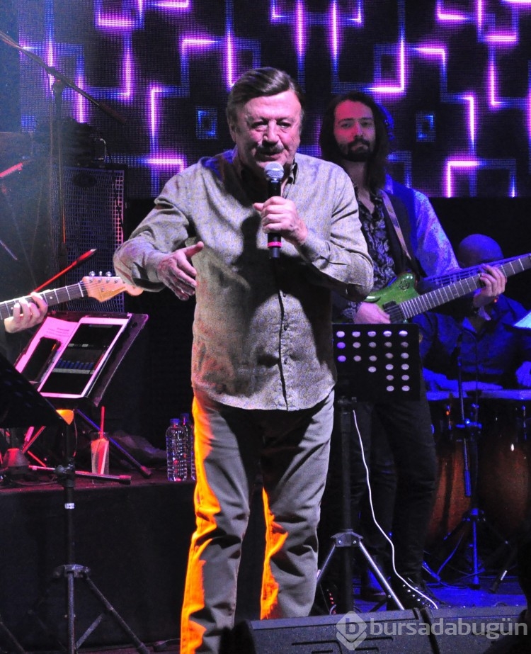 Selami Şahin'den Bursa'da müzik dolu gece
