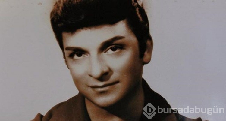 'Sanat Güneşi' Zeki Müren doğum gününde anılıyor