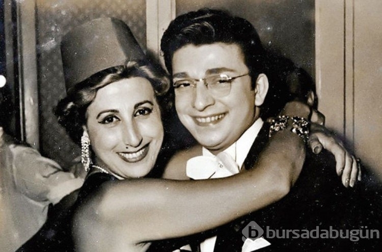'Sanat Güneşi' Zeki Müren doğum gününde anılıyor
