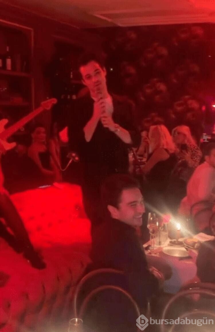 Afra Saraçoğlu zirveye yerleşti
