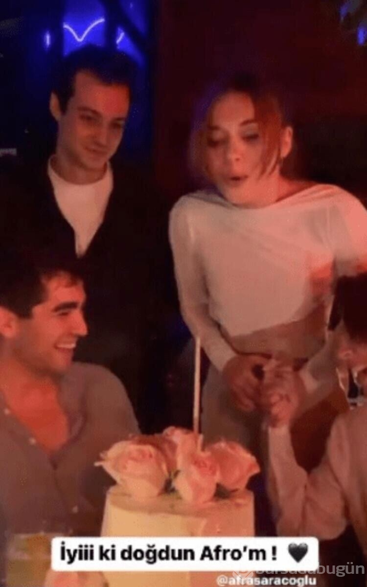Afra Saraçoğlu zirveye yerleşti
