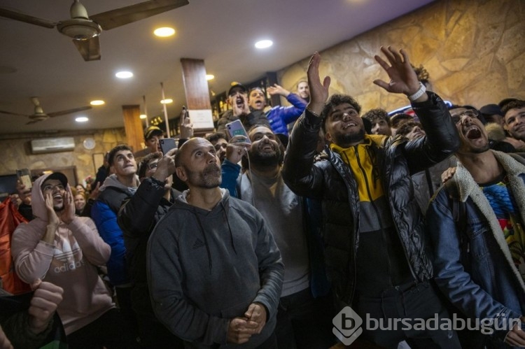 İspanya'yı eleyen Faslılardan Barcelona ve Madrid meydanında kutlama
