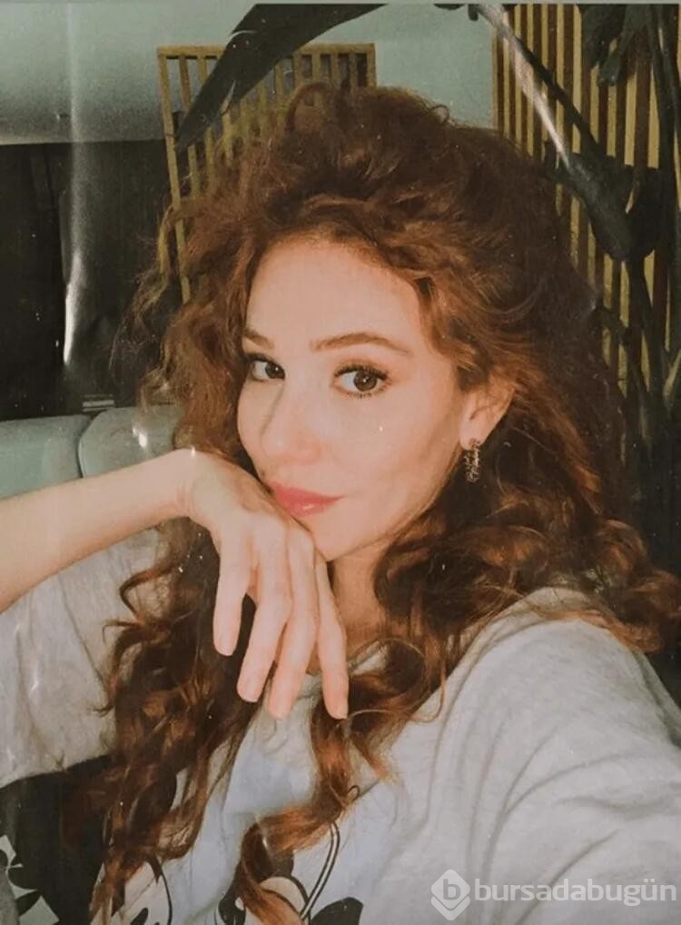 Elçin Sangu'nun ev pozuna beğeni yağdı
