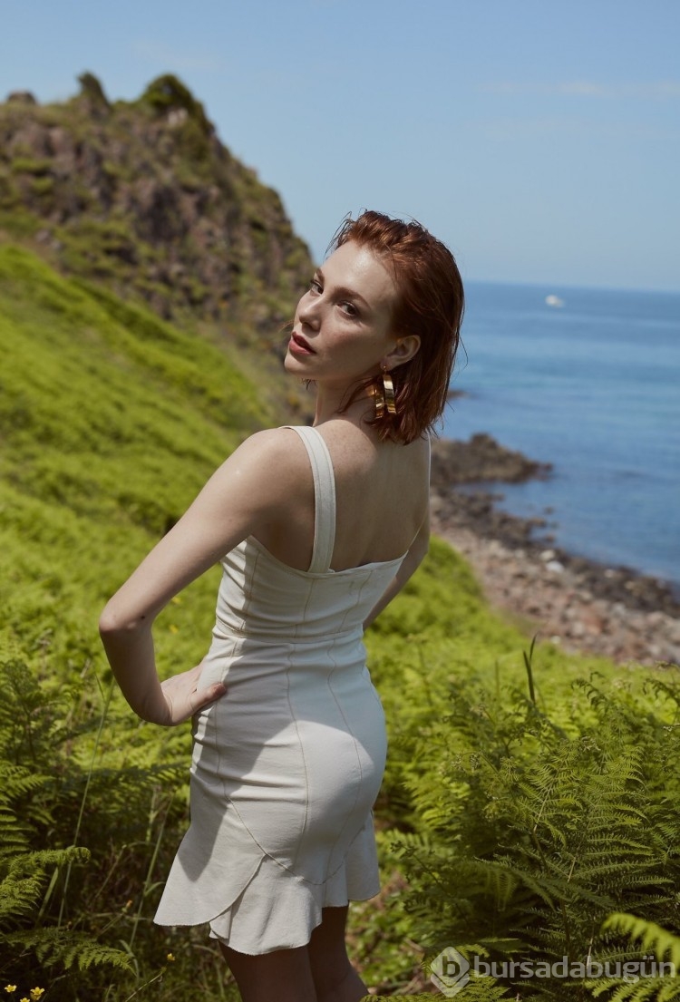 Elçin Sangu'nun ev pozuna beğeni yağdı
