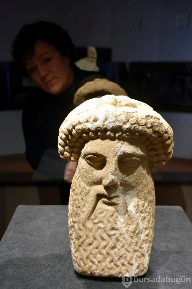 2 bin yıllık 'Hermes' ve 'Herme' heykelcikleri ilk kez sergilenmeye başlandı

