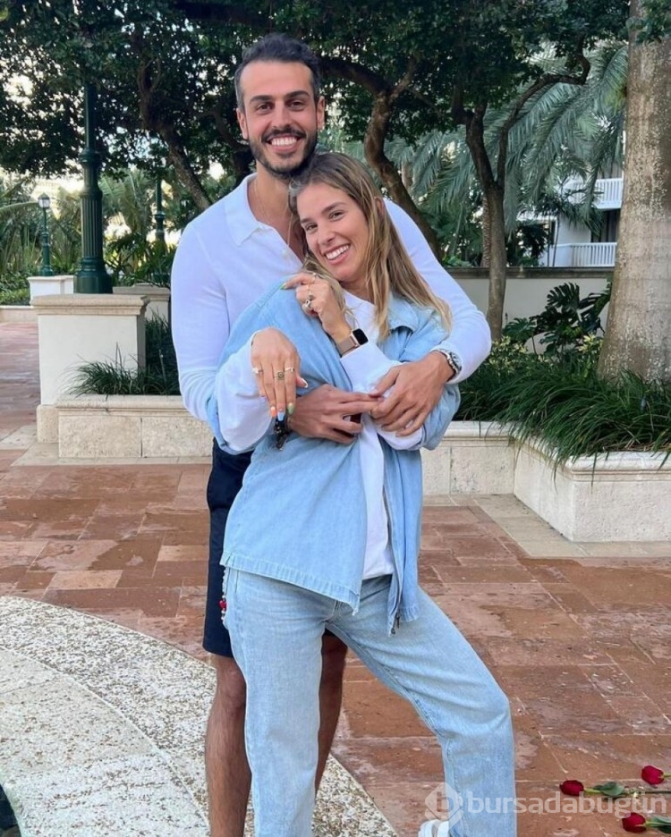 Dila Tarkan oğlunu okula yazdırdı
