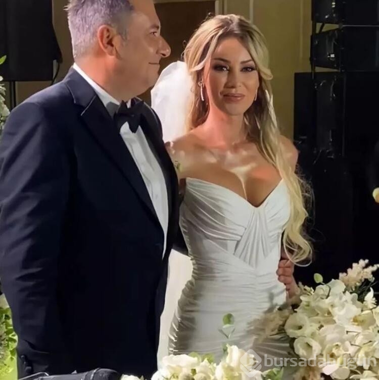 Petek Dinçöz, "Çocukluğumda baba sevgisi hiç görmedim''