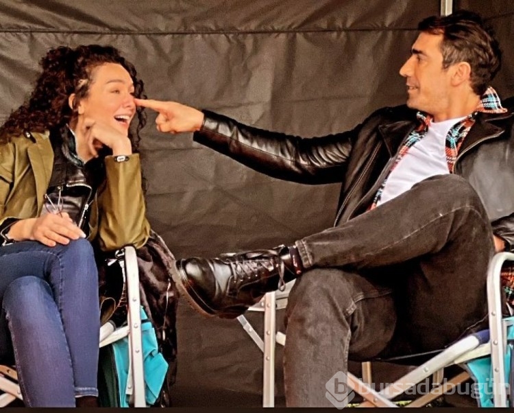 Birce Akalay'dan İbrahim Çelikkol'a aşk şarkılı armağan