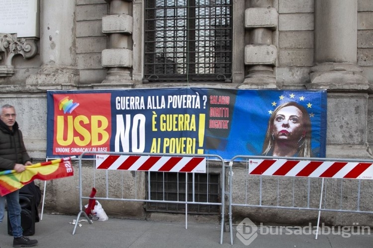 La Scala Operası'nın açılışı protestolar eşliğinde yapıldı