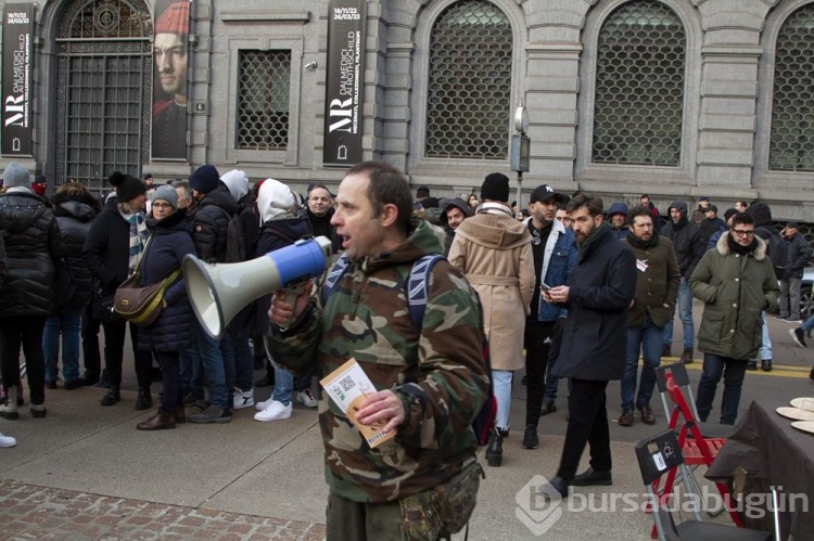 La Scala Operası'nın açılışı protestolar eşliğinde yapıldı