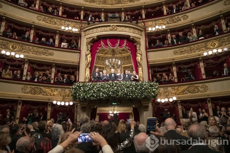 La Scala Operası'nın açılışı protestolar eşliğinde yapıldı