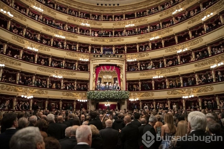 La Scala Operası'nın açılışı protestolar eşliğinde yapıldı