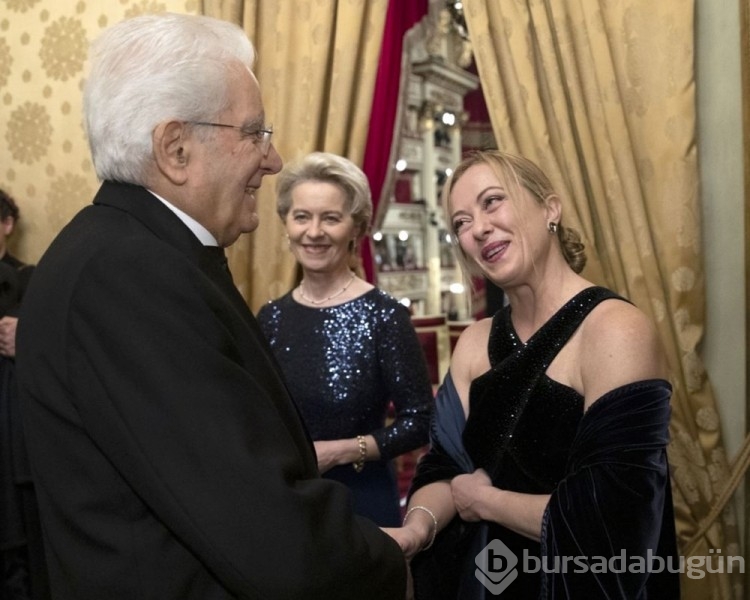 La Scala Operası'nın açılışı protestolar eşliğinde yapıldı