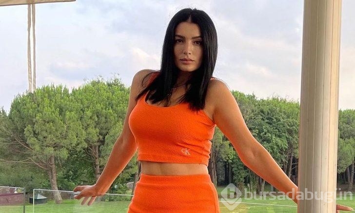 Aleyna Tilki'nin annesi gelinlik giydi