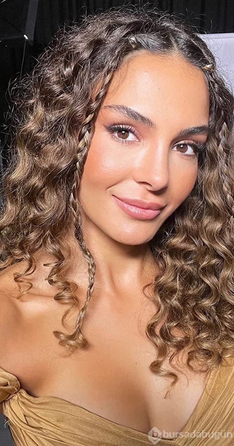 Ebru Şahin makyajsız halini saklamaya çalıştı
