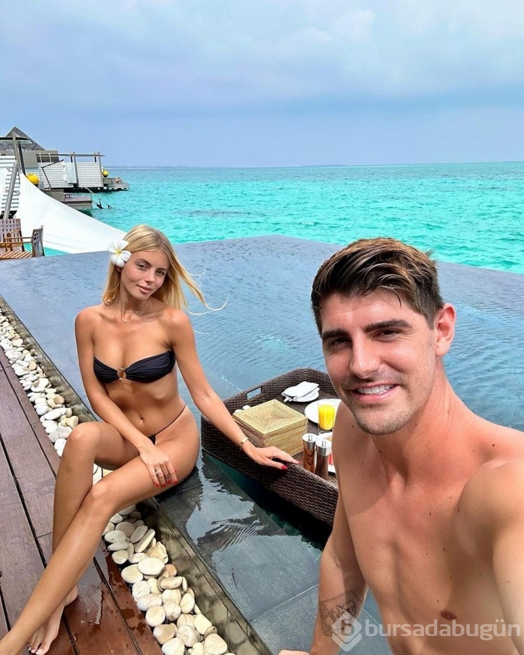 Futbolcu Thibaut Courtois ile sevgilisi Mishel Gerzig tatilde
