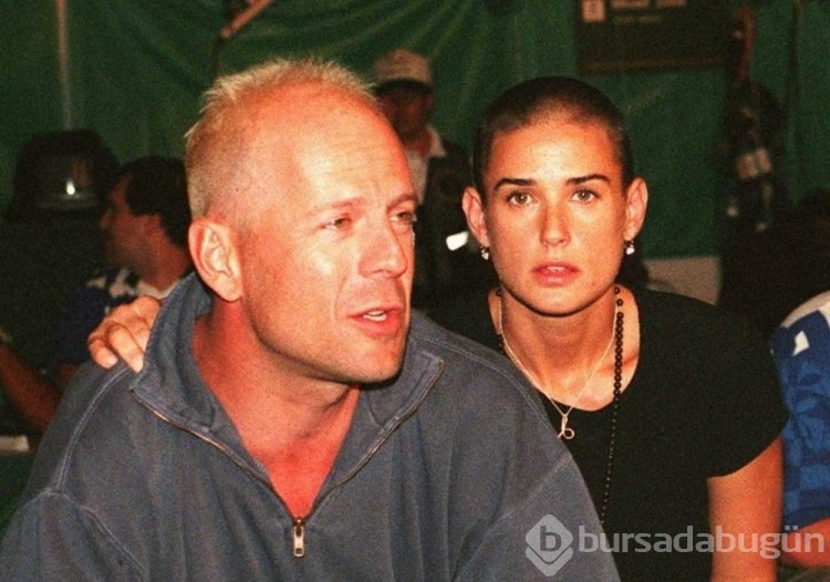Bruce Willis'ten hem eski hem de şimdiki eşiyle aile fotoğrafı
