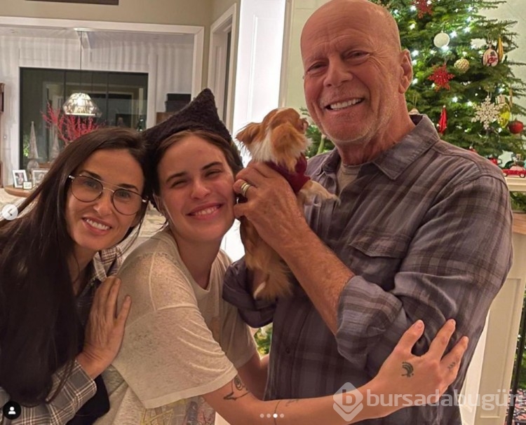 Bruce Willis'ten hem eski hem de şimdiki eşiyle aile fotoğrafı