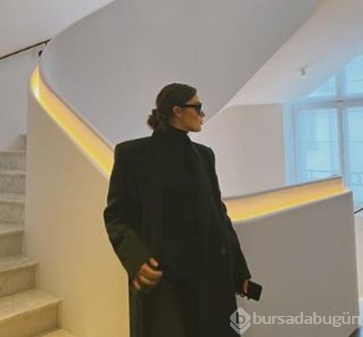 Tatilde olan Hande Erçel'den yeni kareler