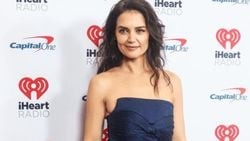 Katie Holmes'ın kıyafeti beğenilmedi