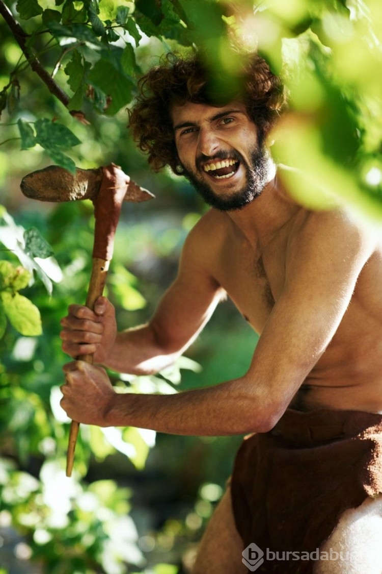 İnsanlar neden iki ayak üzerinde yürüyor?