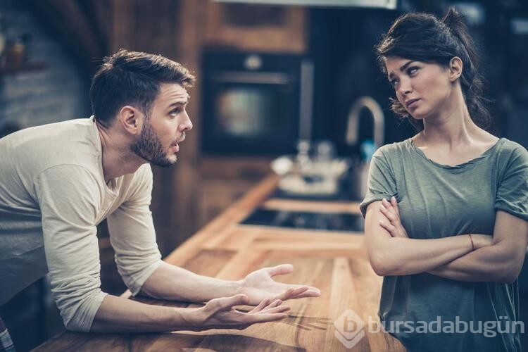 Partnerinizle tartışırken bu hatalardan uzan durun!

