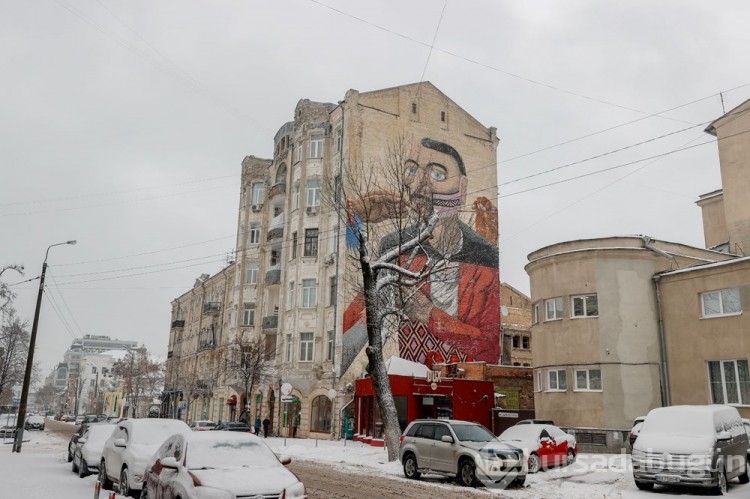 Ukrayna'nın renkli duvarları dikkat çekti

