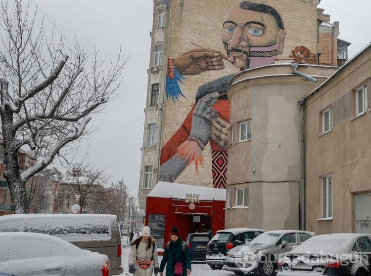 Ukrayna'nın renkli duvarları dikkat çekti

