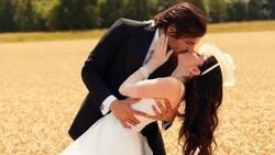 Serkan Çayoğlu eşini övdü