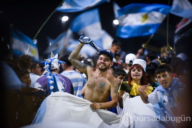 Messi Dünya Kupası'yla uyudu