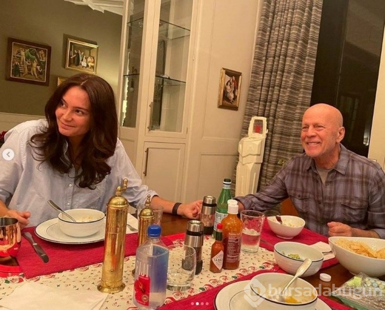 Afazi hastalığına yakalanan Bruce Willis dede oluyor