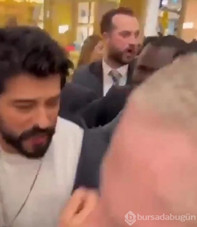 Yasemin Sakallıoğlu, Burak Özçivit ile dalga geçti