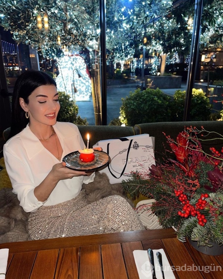 Aslıhan Güner, 5 kere doğum günü kutladı