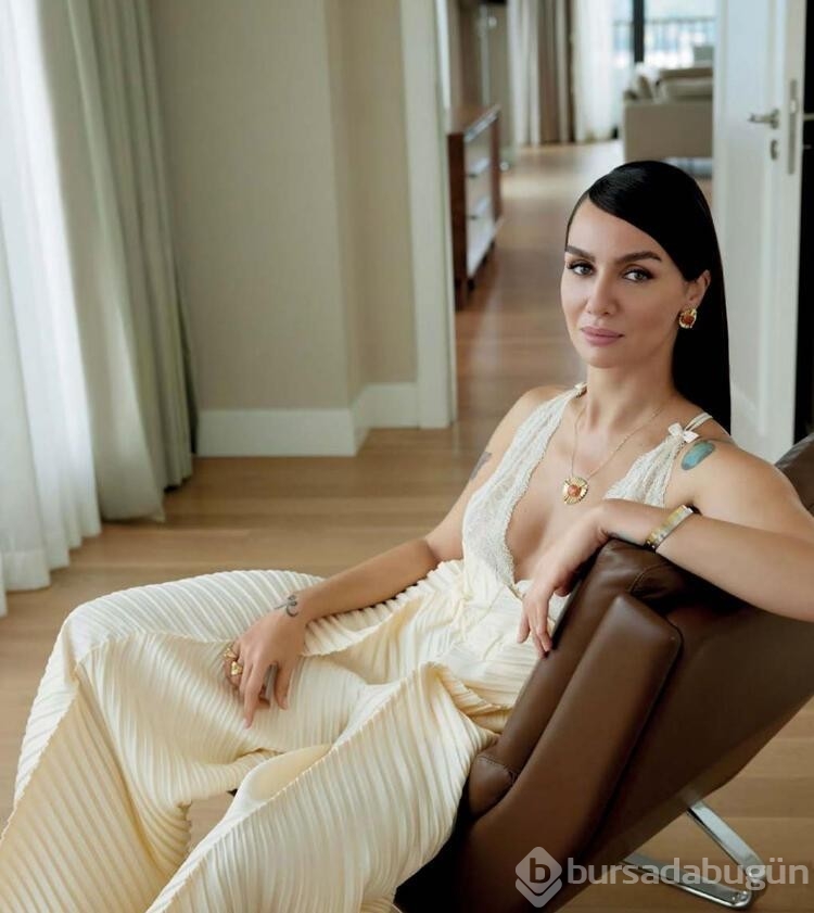 Birce Akalay'dan iki yeni proje
