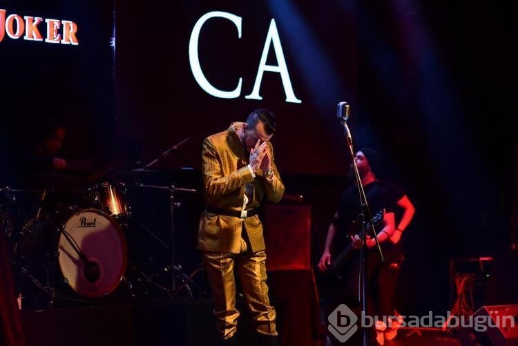 Cem Adrian Bursa'da unutulmaz bir gece yaşattı