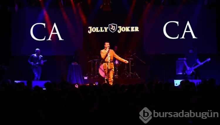 Cem Adrian Bursa'da unutulmaz bir gece yaşattı