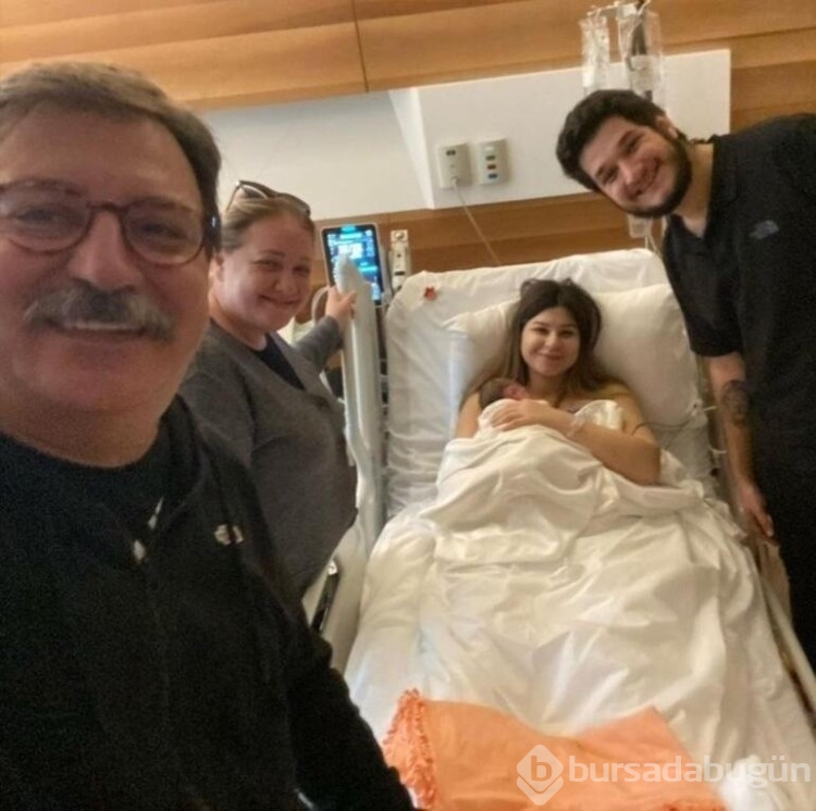 Volkan Severcen eşiyle 25. yıl dönümlerini kutladı