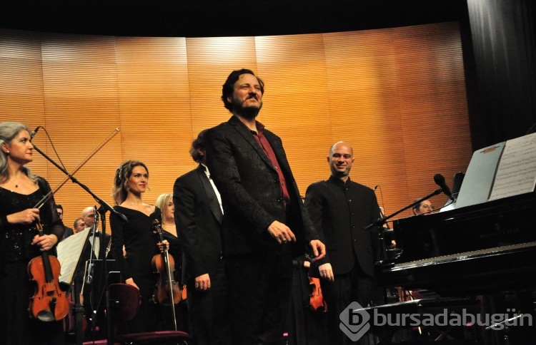 Mehmet Ali Sanlıkol, dünya prömiyerini Bursa'da yaptı
