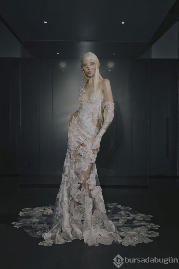 Vera Wang'tan modaya gerçeküstü tasarımlar
