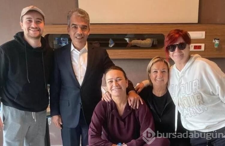 Demet Akbağ ameliyat oldu