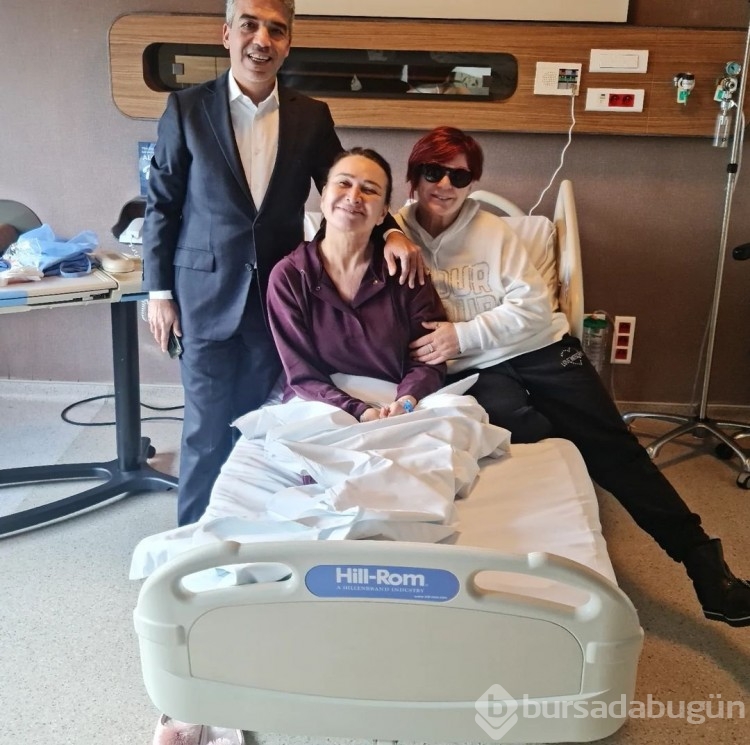 Demet Akbağ ameliyat oldu