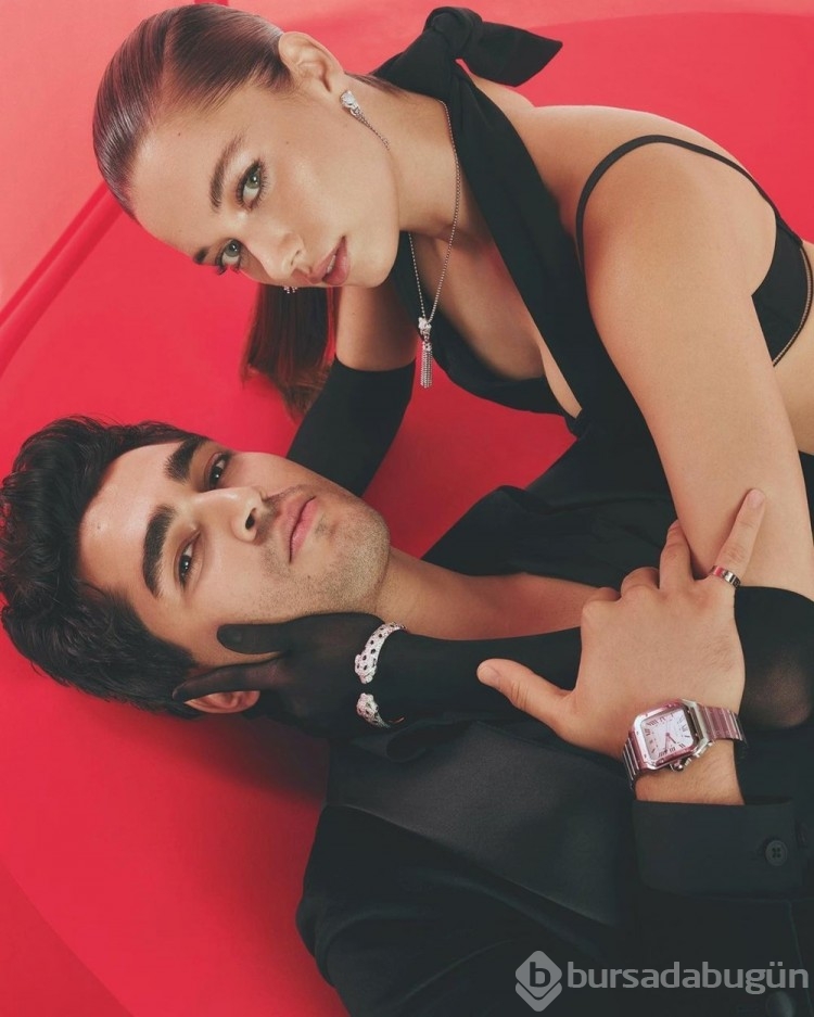 Afra Saraçoğlu ve Mert Ramazan Demir kapak yıldızı oldular