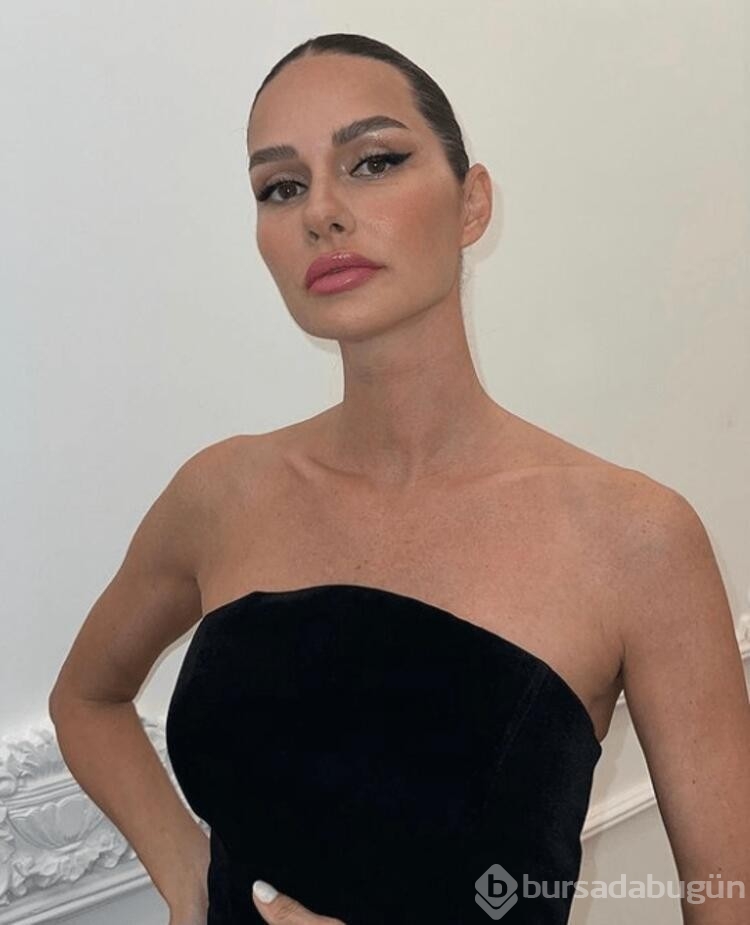 Yasemin Özilhan ehliyetini 6 ay el konuldu
