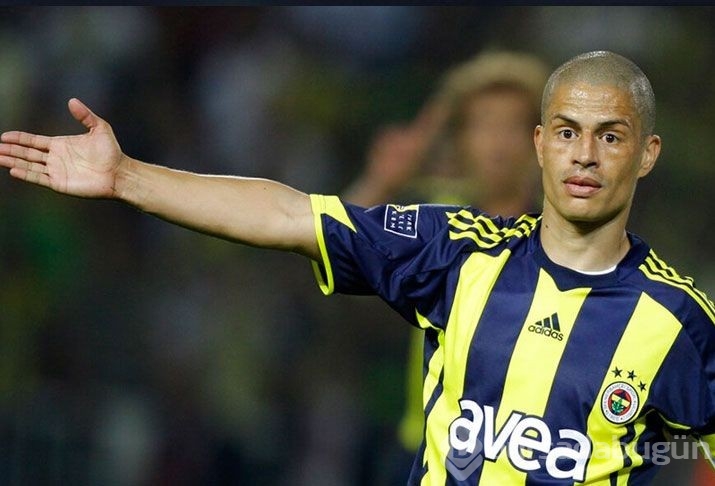 Alex de Souza'nın heykelinin kaldırılmalı