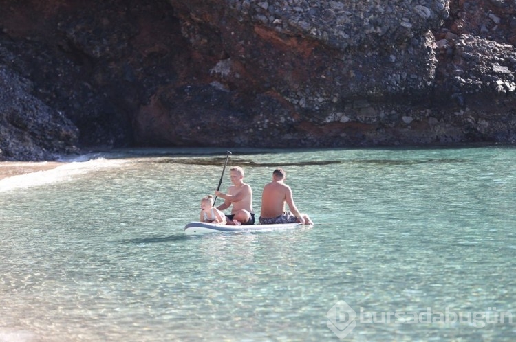 Antalya'da turistler aralık ayında denize girdiler