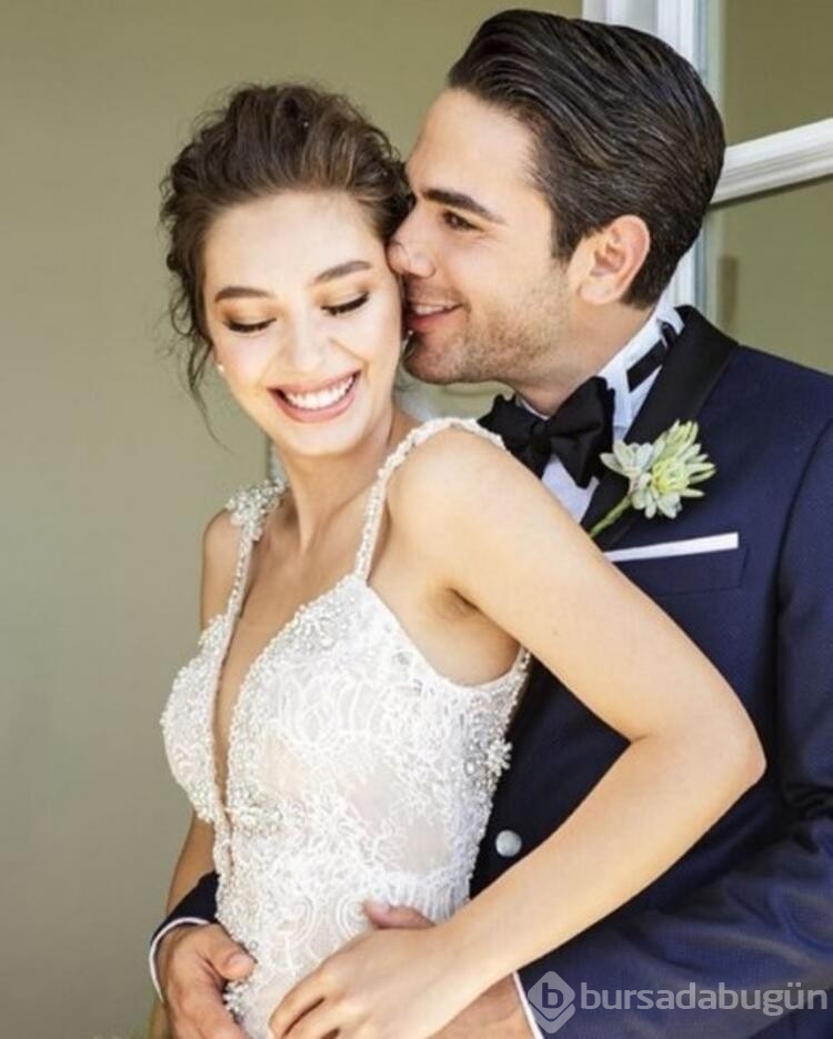 Neslihan Atagül ve Kadir Doğulu çiftinden yatak pozu